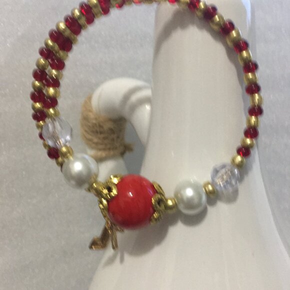 Red and Gold Wire Wrap Bracelet – Pearl Beads & Shoe Charm - Picture 4 of 4